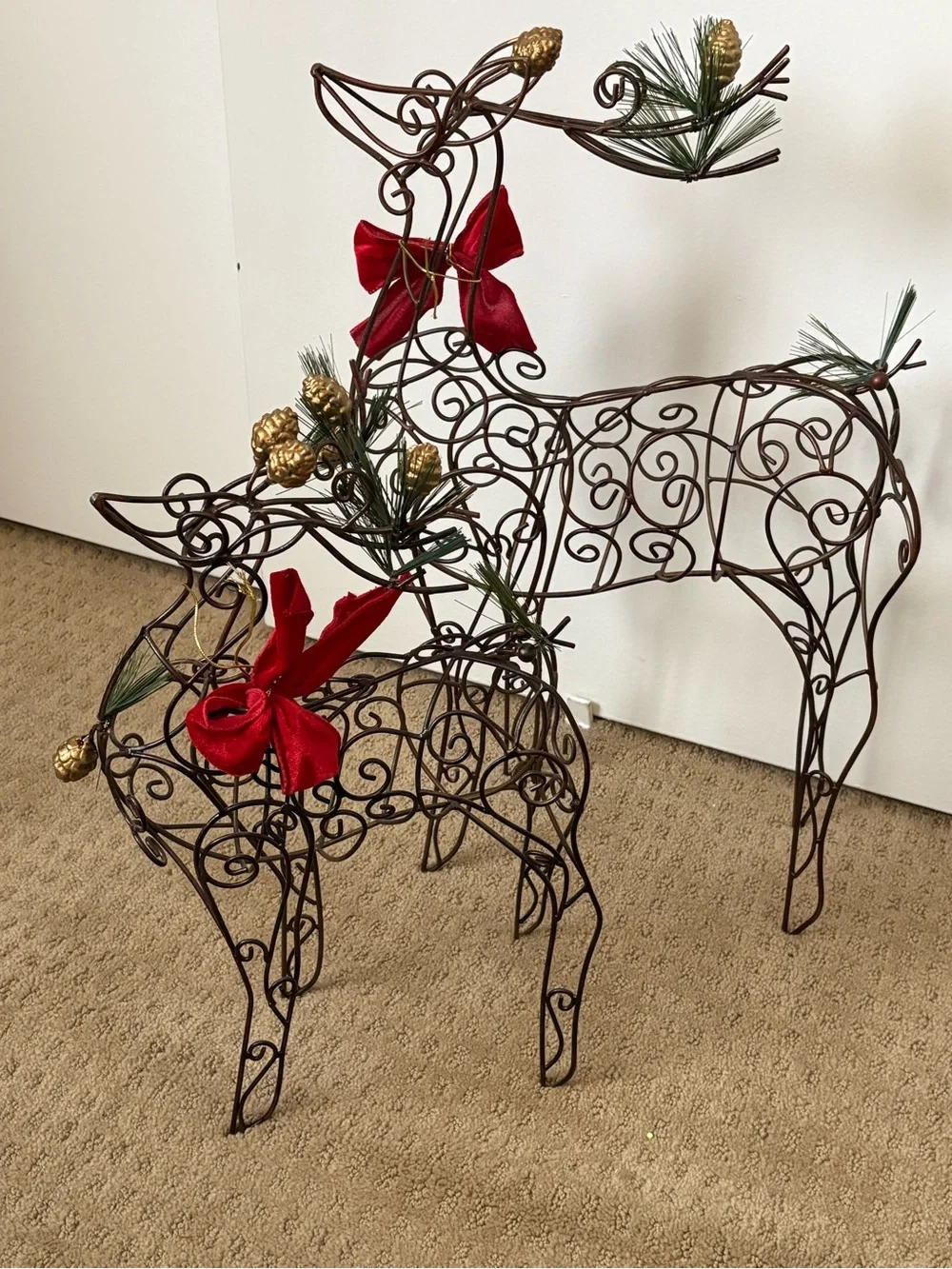 Home Interiors Brown Wire Reindeer Pair with Red Bows and Gold Pinecones